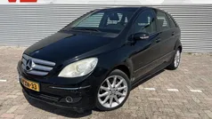 Zwart, metallic lak Gebruikt 2007 Mercedes B150 MPV | € 2.948 (Eerlijke prijs)