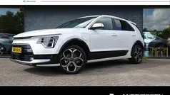 Wit Nieuw 2025 Kia Niro SUV | € 36.950 (Eerlijke prijs)