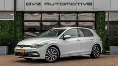 Wit Gebruikt 2022 VW Golf VIII Active Hatchback | € 22.950 (Eerlijke prijs)