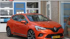 Gebruikt 2021 Renault Clio V Intens Hatchback | € 14.750 (Eerlijke prijs)