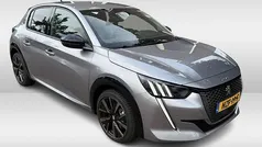 Grijs, metallic lak Gebruikt 2023 Peugeot e-208 GTi Hatchback | € 21.950 (Eerlijke prijs)