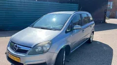Grijs Gebruikt 2007 Opel Zafira MPV | € 1.250 (Goede deal)