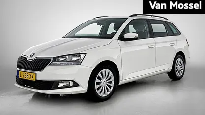 Wit Gebruikt 2021 Skoda Fabia Ambition Hatchback | € 13.944 (Eerlijke prijs)