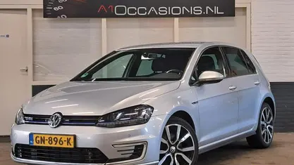 Occasion 2015 VW Golf VII GTE Hatchback | € 11.495 (Eerlijke prijs)