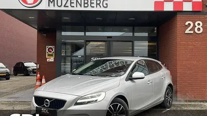 Gebruikt 2019 Volvo V40 Momentum Hatchback | € 15.945 (Goede deal)