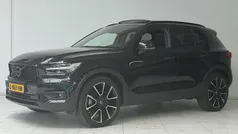 Zwart Gebruikt 2021 Volvo XC40 R-Design SUV | € 34.240 (Eerlijke prijs)