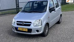 Gebruikt 2004 Opel Agila Essentia Hatchback | € 1.249 (Eerlijke prijs)