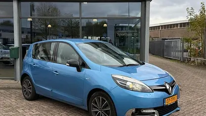 Blauw (metallic) Gebruikt 2012 Renault Scénic Bose Edition MPV | € 6.450 (Eerlijke prijs)
