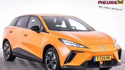 Oranje Gebruikt 2023 MG MG4 EV Comfort Hatchback | € 19.999 (Goede deal)
