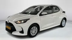 Wit Gebruikt 2023 Toyota Yaris Hybrid Active Hatchback | € 20.900 (Eerlijke prijs)