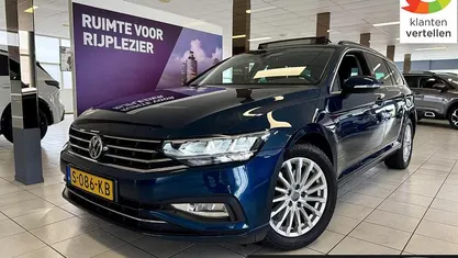 Blauw Gebruikt 2020 VW Passat Stationwagen | € 18.950 (Goede deal)