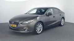 Gebruikt 2015 Mazda 3 Sedan | € 12.445 (Eerlijke prijs)