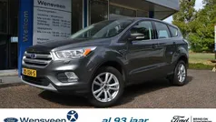 Grijs Gebruikt 2017 Ford Kuga Trend SUV | € 16.690 (Goede deal)