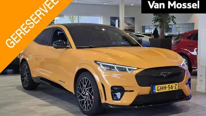 Oranje Gebruikt 2024 Ford Mustang Mach-E GT SUV | € 47.845 (Eerlijke prijs)