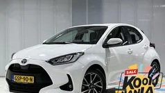 Wit Gebruikt 2023 Toyota Yaris Hybrid Hatchback | € 23.799 (Eerlijke prijs)