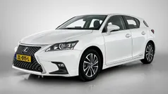 Wit metallic Gebruikt 2019 Lexus CT200h Business Edition Hatchback | € 18.950 (Eerlijke prijs)