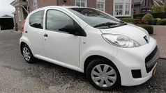 Wit Gebruikt 2011 Peugeot 107 Hatchback | € 3.395 (Eerlijke prijs)