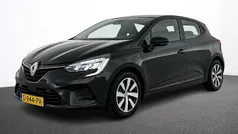 Zwart Gebruikt 2023 Renault Clio V Equilibre Hatchback | € 15.250 (Eerlijke prijs)