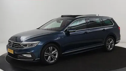 Occasion VW Passat R-line 150 PK (110 kW) 2021 Blauw Stationwagen