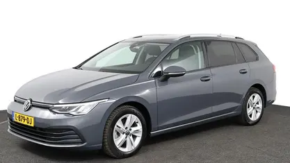 Grijs (metallic) Occasion 2021 VW Golf VIII Life Stationwagen | € 17.999 (Eerlijke prijs)