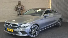 Grijs, metallic lak Gebruikt 2020 Mercedes C180 AMG Coupé | € 29.499 (Goede deal)
