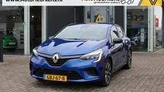 Blauw Gebruikt 2023 Renault Clio V Evolution Hatchback | € 22.640 (Eerlijke prijs)