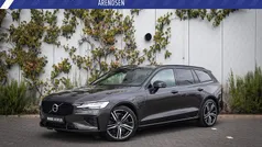 Groen Gebruikt 2021 Volvo V60 R-Design Stationwagen | € 36.694 (Eerlijke prijs)