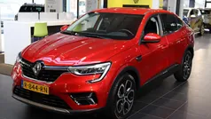 Rood metallic Gebruikt 2022 Renault Arkana Intens SUV | € 26.450 (Eerlijke prijs)
