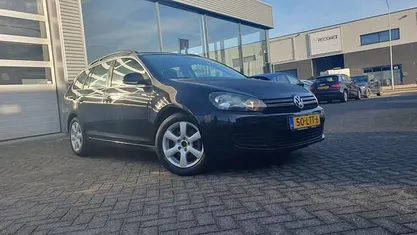 Zwart Gebruikt 2010 VW Golf Comfortline Stationwagen | € 3.449 (Eerlijke prijs)