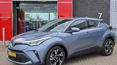 Grijs Gebruikt 2023 Toyota C-HR SUV | € 25.400 (Eerlijke prijs)