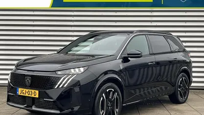Zwart Gebruikt 2025 Peugeot e-5008 Avantage SUV | € 48.940 (Eerlijke prijs)