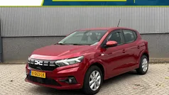 Rood Gebruikt 2023 Dacia Sandero Expression Hatchback | € 14.940 (Goede deal)