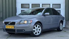 Grijs Gebruikt 2005 Volvo S40 Momentum Sedan | € 1.995 (Goede deal)