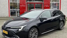 Zwart, metallic lak Gebruikt 2024 Toyota Corolla Edition Stationwagen | € 31.890 (Eerlijke prijs)