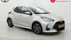 Grijs Gebruikt 2021 Toyota Yaris Hybrid Hatchback | € 21.499 (Eerlijke prijs)