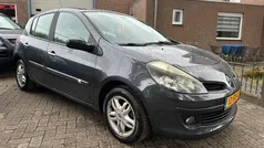 Grijs Gebruikt 2006 Renault Clio II Dynamique Hatchback | € 1.550 (Eerlijke prijs)