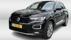 Zwart Gebruikt 2020 VW T-Roc Sport SUV | € 26.950 (Eerlijke prijs)