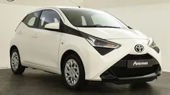 Wit Gebruikt 2020 Toyota Aygo X-play Hatchback | € 10.899 (Eerlijke prijs)