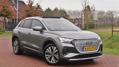 Grijs Gebruikt 2021 Audi Q4 e-tron Advanced Plus SUV | € 31.490 (Eerlijke prijs)