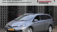 Grijs Gebruikt 2018 Toyota Auris Executive Stationwagen | € 17.900 (Eerlijke prijs)