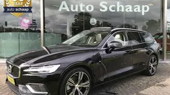 Zwart Gebruikt 2020 Volvo V60 Stationwagen | € 35.900 (Eerlijke prijs)