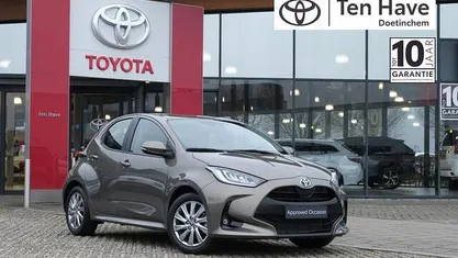 Groen Occasion 2022 Toyota Yaris Hatchback | € 22.900 (Eerlijke prijs)