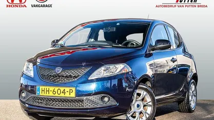 Occasion 2015 Lancia Ypsilon Hatchback | € 7.999 (Eerlijke prijs)