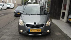 Grijs, metallic lak Gebruikt 2012 Opel Agila Edition Hatchback | € 4.450 (Eerlijke prijs)