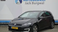 Zwart Gebruikt 2018 VW e-Golf Hatchback | € 10.450 (Eerlijke prijs)