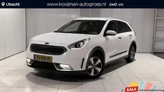 (ud) clear white s Gebruikt 2017 Kia Niro SUV | € 13.999 (Eerlijke prijs)
