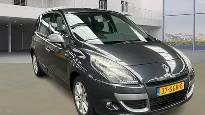 Grijs Occasion 2011 Renault Scénic III MPV | € 4.999 (Goede deal)
