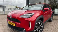 Rood Gebruikt 2023 Toyota Yaris Cross Active SUV | € 27.495 (Eerlijke prijs)