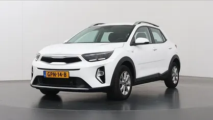Gebruikt 2024 Kia Stonic SUV | € 23.935 (Eerlijke prijs)