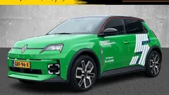Groen Gebruikt 2024 Renault R5 Iconic Hatchback | € 29.950 (Eerlijke prijs)